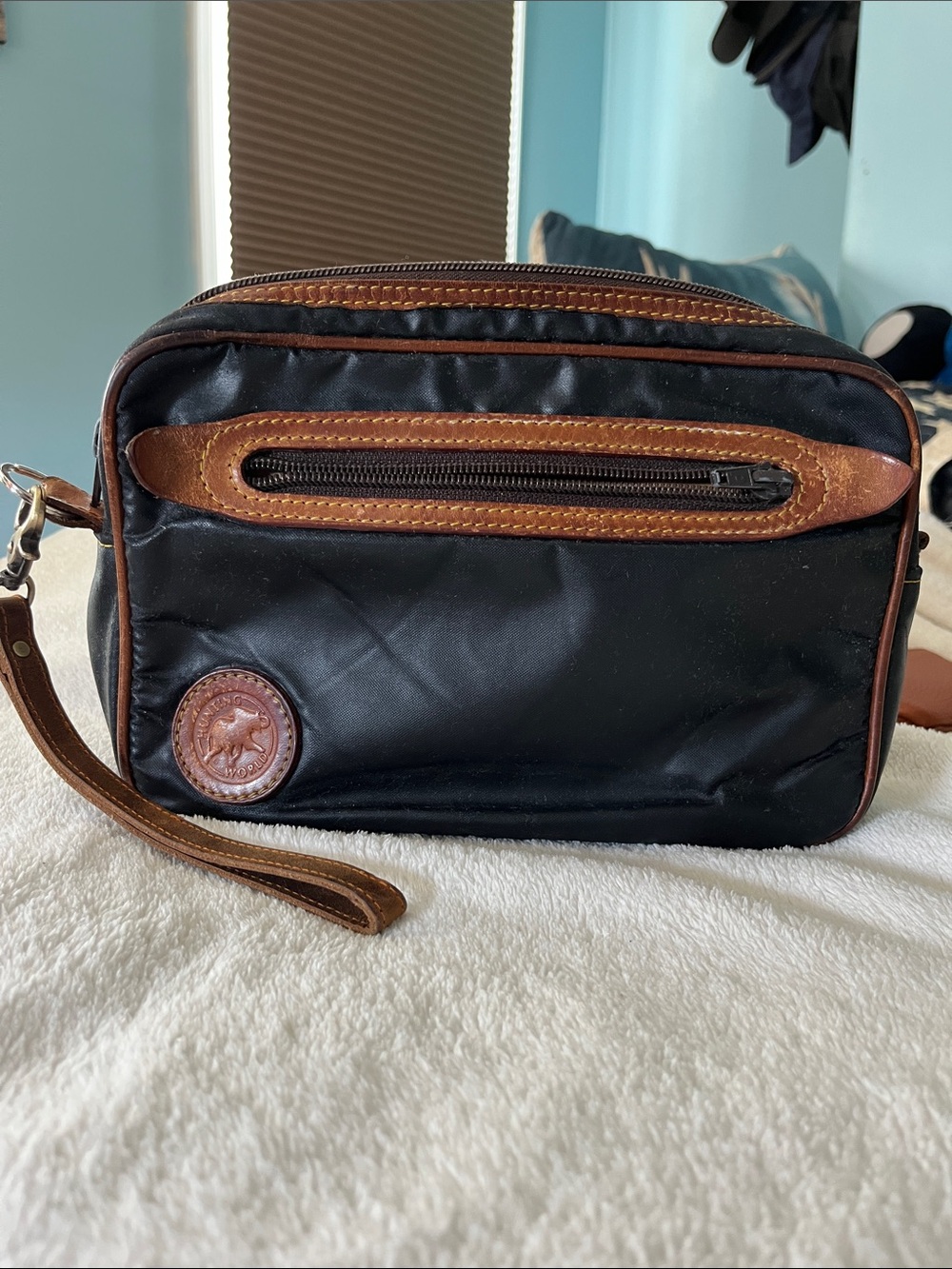 Hunting World Black Nylon and Brown Leather Trim Toiletry Bag